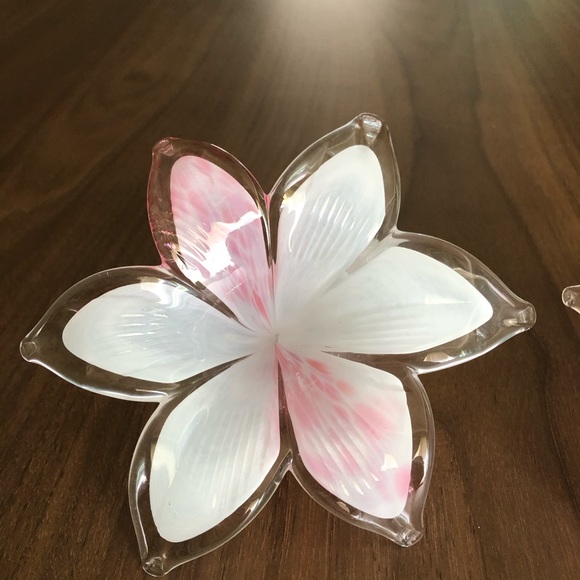 2 Decorative  Flowers - Picture 7 of 9